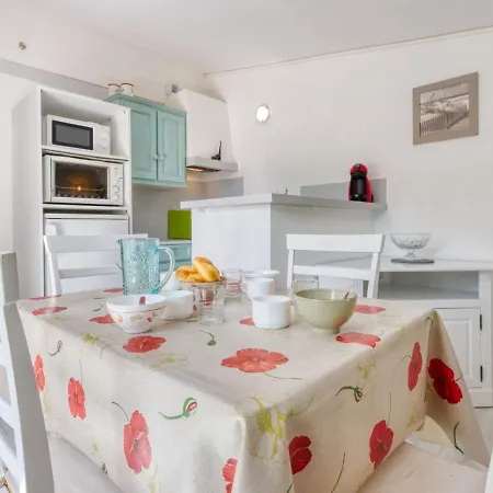 Les Palombes-8 By Interhome